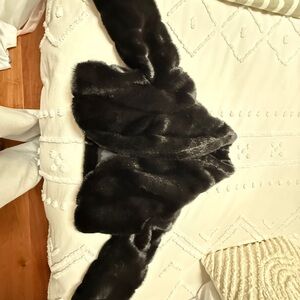 Eliza J Black Faux Fur Wrap